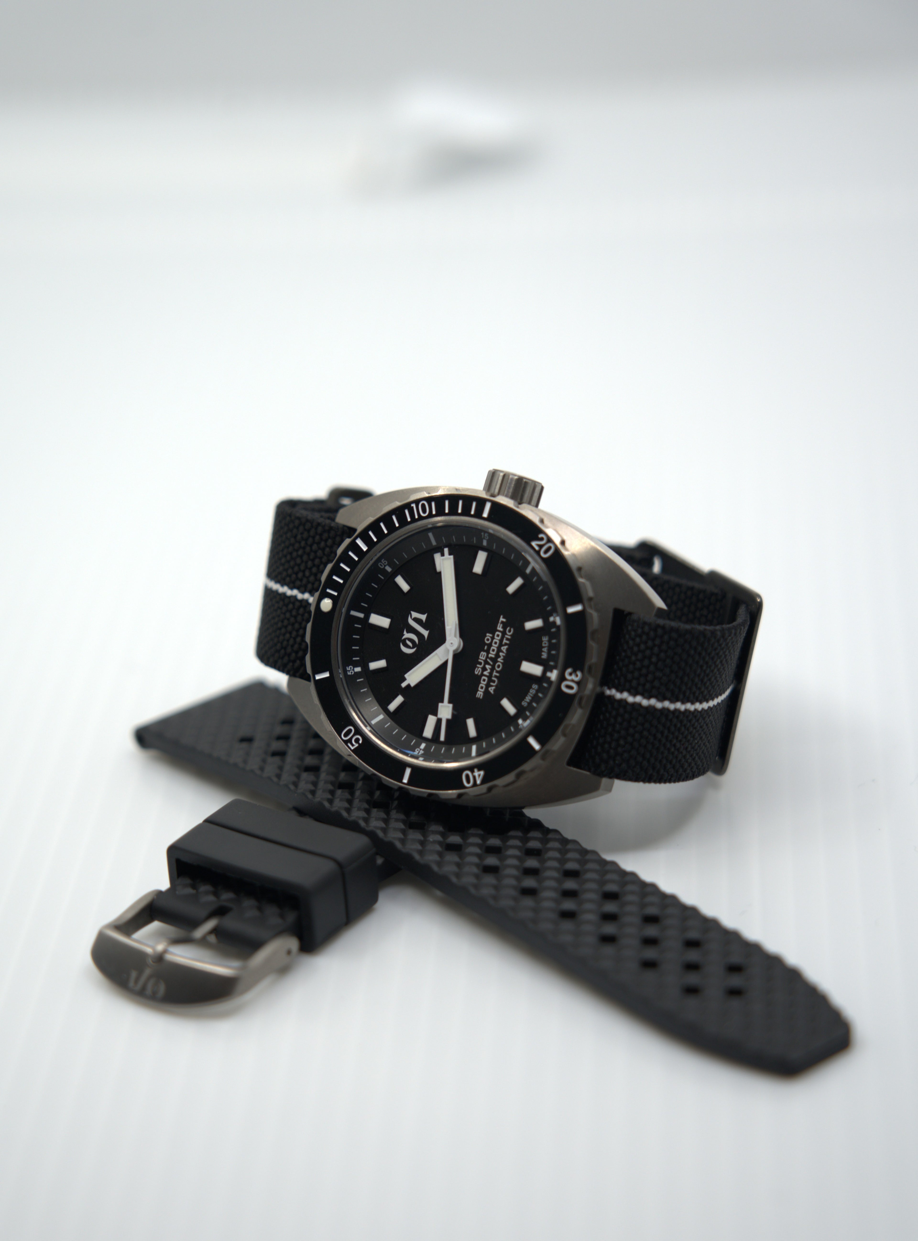 Sub-01 : Noir